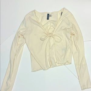 H&M cropped cream tie up shirt (never worn)